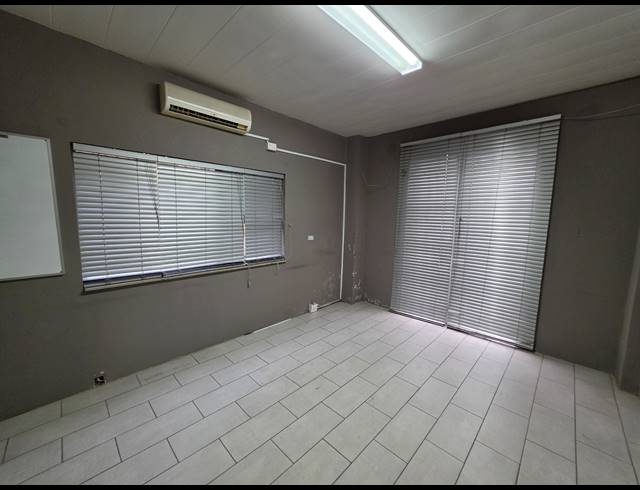 604M² FACTORY TO LET IN KYA SANDS